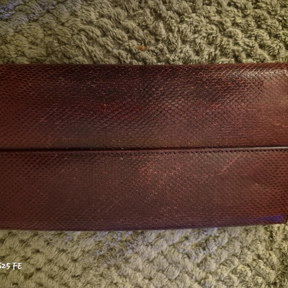 Authentic Vintage Gucci Burgundy Lizard Skin Long Wallet - Style 035-2778 - Picture 5 of 8